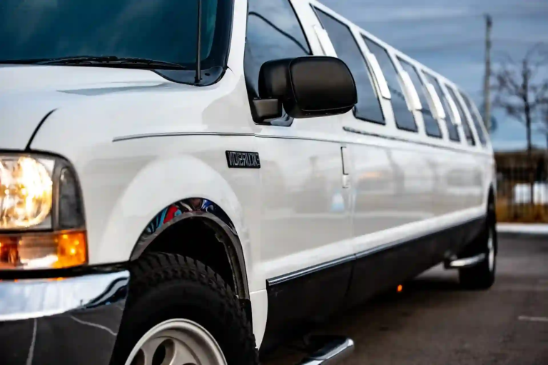Read more about the article Center Limo Hire in Denver | Convention