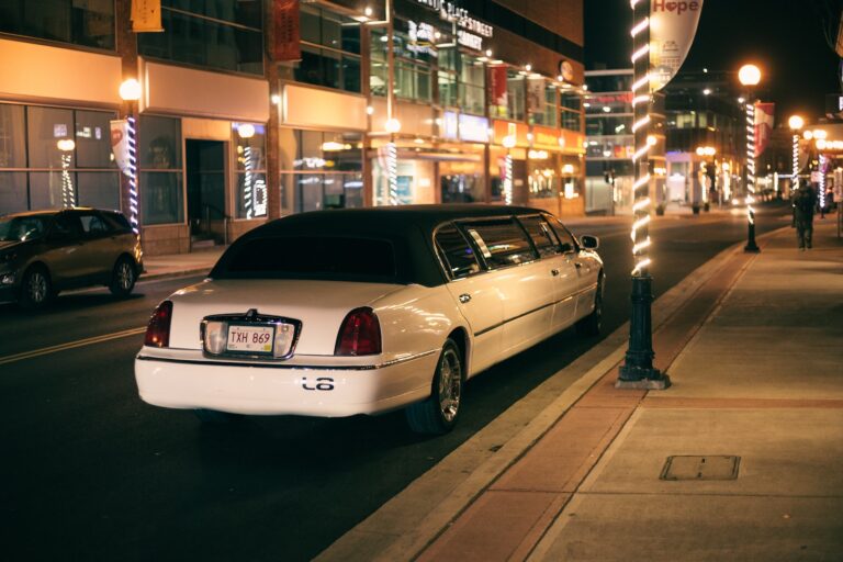Read more about the article Why Choose Denver Limousine Service for Your Next Event