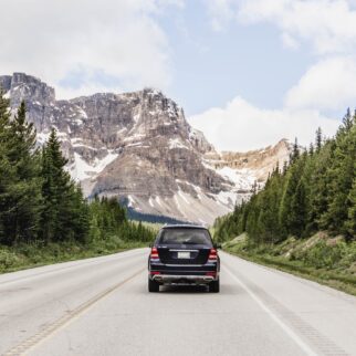 What amenities are offered in the SUV from Denver to Denver International Airport?