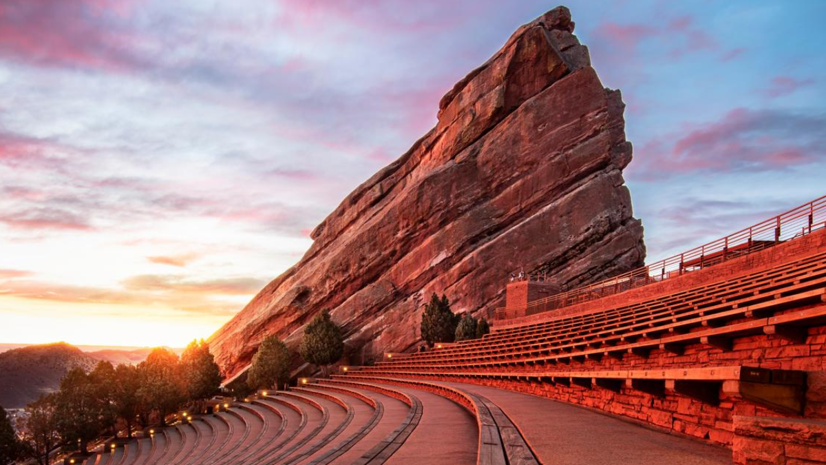 Denver Airport to Red Rocks Shuttle – Reliable, Private & Luxury Rides for Every Event