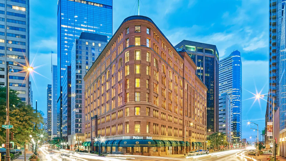 Denver Airport Transfers to The Brown Palace Hotel and Spa