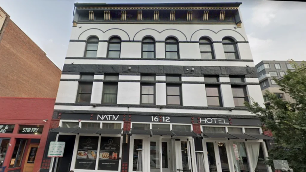 Luxury Private Transfers from Denver Airport to Renu Denver