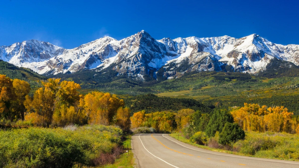 Luxury Transportation from Denver Airport to Boulder for Business & Leisure